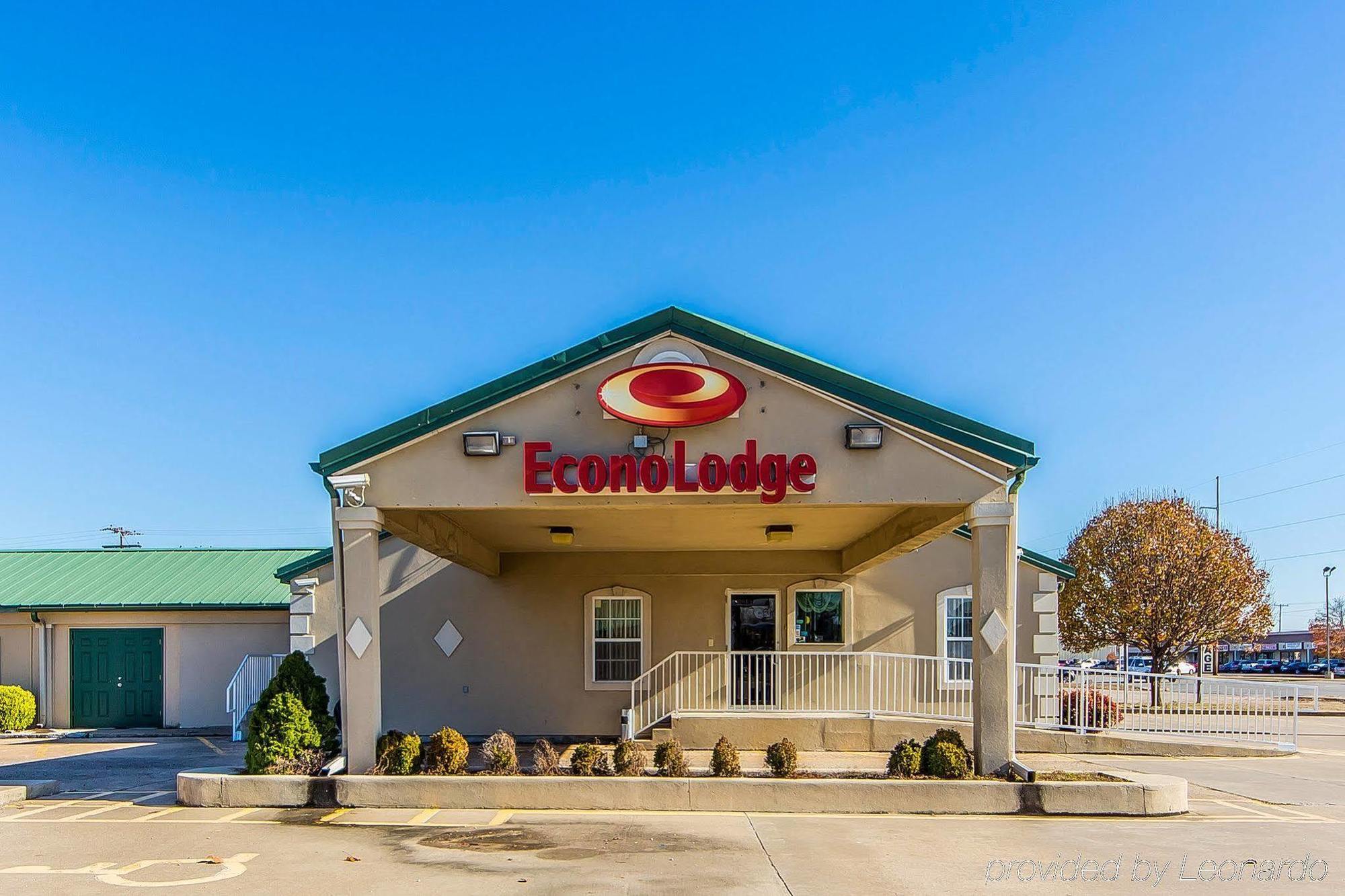 Econo Lodge Bartlesville Hwy 75 Exterior photo
